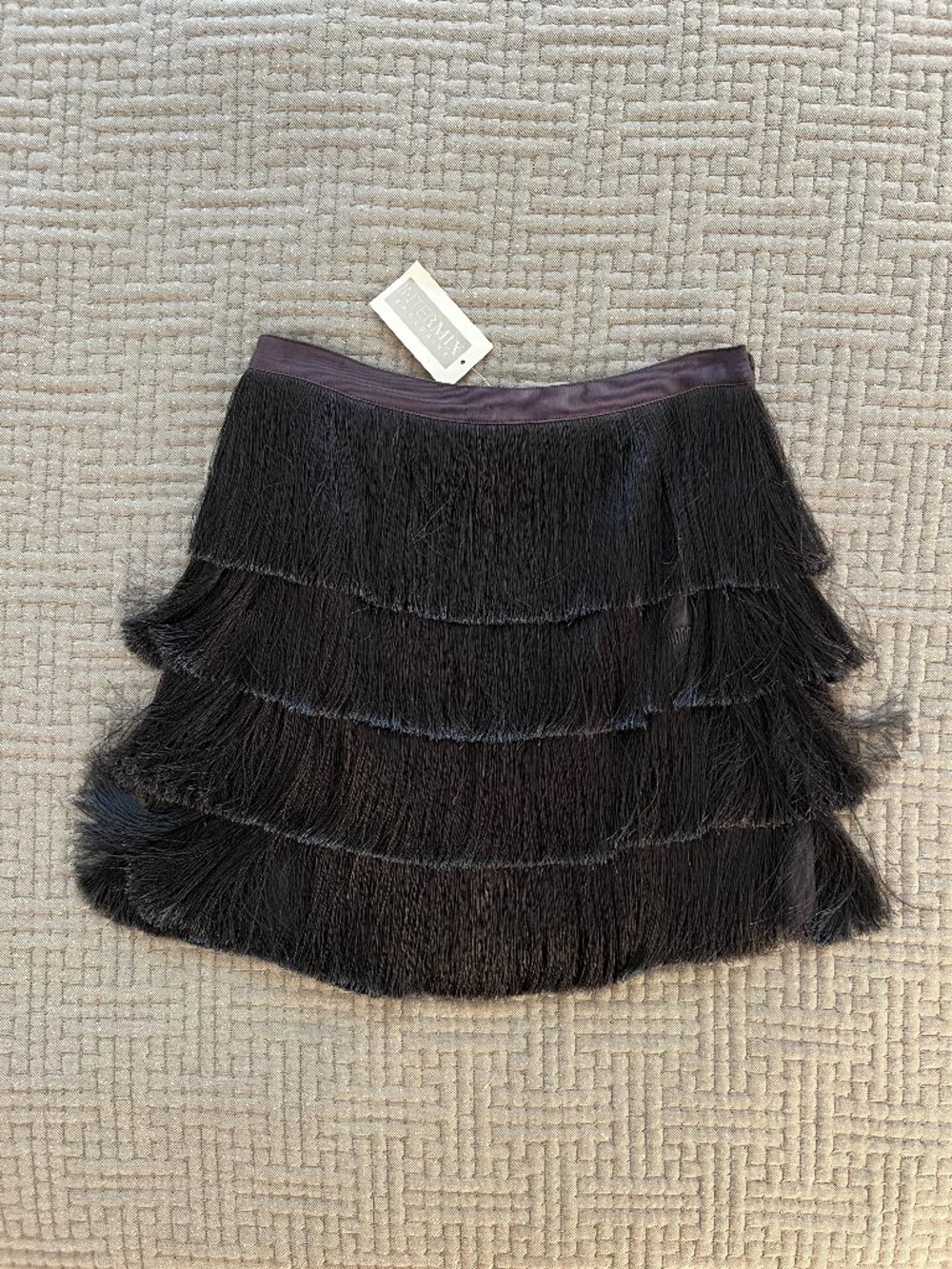 INTERMIX Raine Four-Tier Fringe Mini Skirt – Grey Size 0 NWT